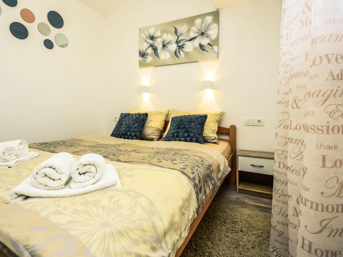 Apartment Matanovi Dvori-2 Vir Esterno foto